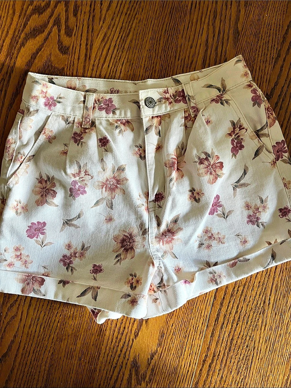 American Eagle Floral Jean Shorts Size 4 NWOT
